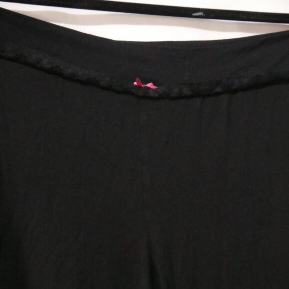LA SENZA LINGERIE | large | Black Leggings With Pink Bow | *Bleach Spots On Leg - Picture 4 of 15
